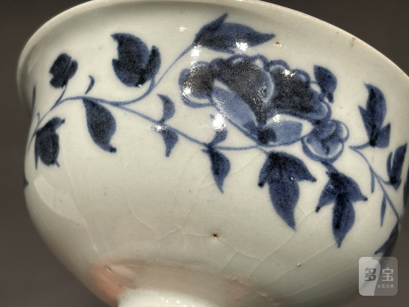 元 青花缠枝花卉高足杯 - 图6